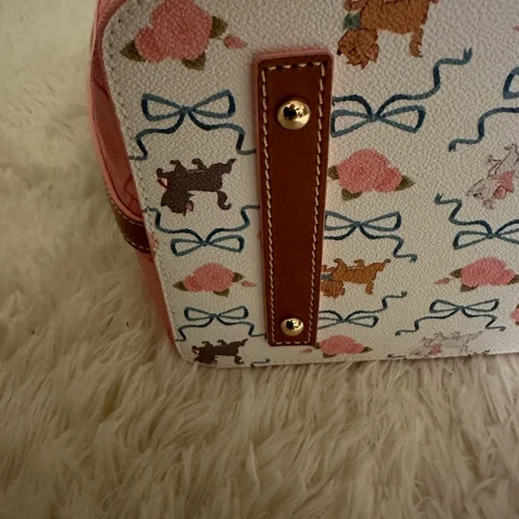 Dooney & Bourke Disney Aristocats purse - Picture 6 of 7